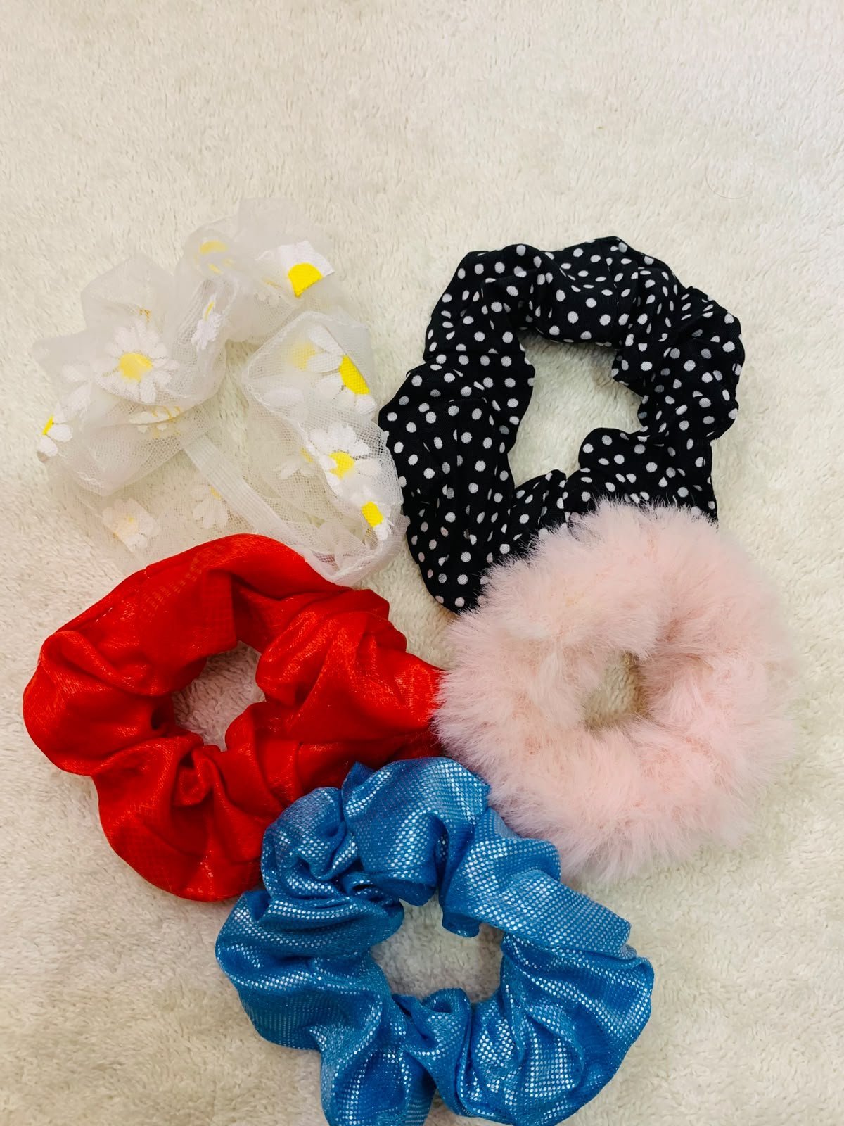 Unique And Elegant Scrunchies Pack of 05
